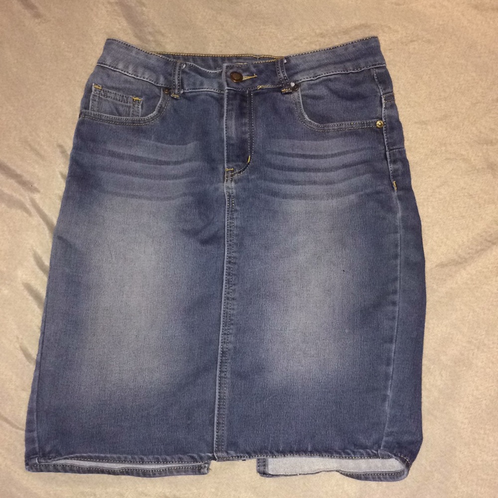 Denim skirt